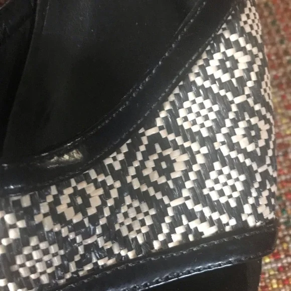 Corello Slip-On Sandals - Picture 3 of 8